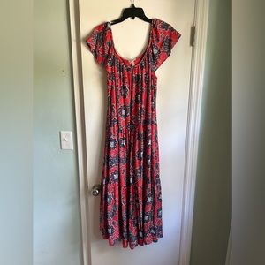 Perfect for July 4th! New never worn, Knox Rose maxi dress, has slip and pockets